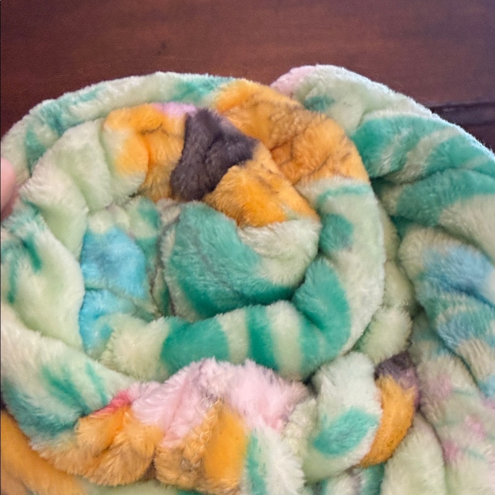 The Big One Multicolor Plush Throw-Floral print - Picture 9 of 9